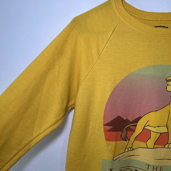 Disney The Lion King Crew Neck Sweatshirt Womens Size Medium Yellow‎ Long Sleeve - Picture 5 of 9